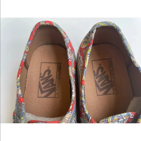 Vans Womens Size 6.5 Red/Blue Paisley Print Low Top Shoes - Picture 6 of 7